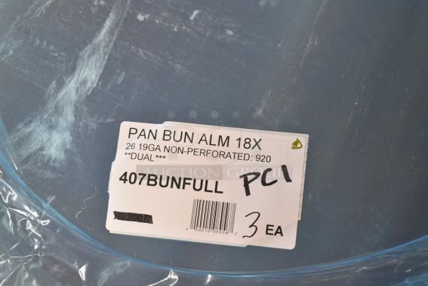 3 BRAND NEW SCRATCH AND DENT! 407BUNFULL Choice Full Size 18" x 26" 19 Gauge Wire in Rim Aluminum Bun Pan / Sheet Pan. 3 Times Your Bid! - Image 4 of 4
