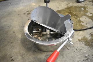 BRAND NEW SCRATCH AND DENT! Carnival King 382PM8KETTLE Replacement Kettle for PM850 8 oz. Popcorn Poppers