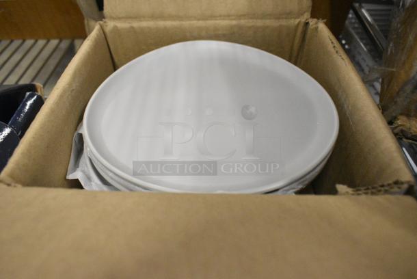 2 BRAND NEW SCRATCH AND DENT! Boxes of 12 GET Enterprises CS-710-LG Riverstone 7" Light Gray Irregular Round Matte Melamine Coupe Plate. 2 Times Your Bid! - Image 1 of 5