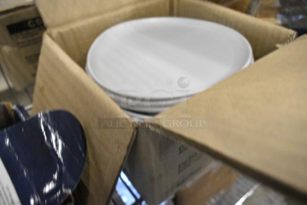 2 BRAND NEW SCRATCH AND DENT! Boxes of 12 GET Enterprises CS-710-LG Riverstone 7" Light Gray Irregular Round Matte Melamine Coupe Plate. 2 Times Your Bid! - Image 3 of 5