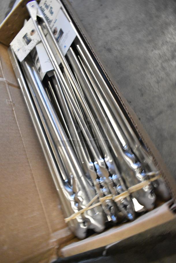 BRAND NEW SCRATCH AND DENT! Box of Edlund Stainless Steel Tongs - Image 4 of 4