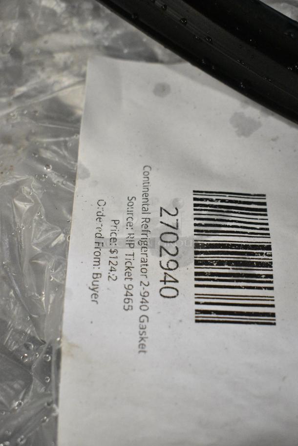 BRAND NEW SCRATCH AND DENT! 2702940 Continental Refrigerator 2-940 Gasket 478EGRCB140NG - Image 4 of 4