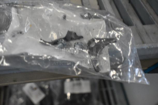BRAND NEW SCRATCH AND DENT! Rear Open Top Burner - Image 4 of 7