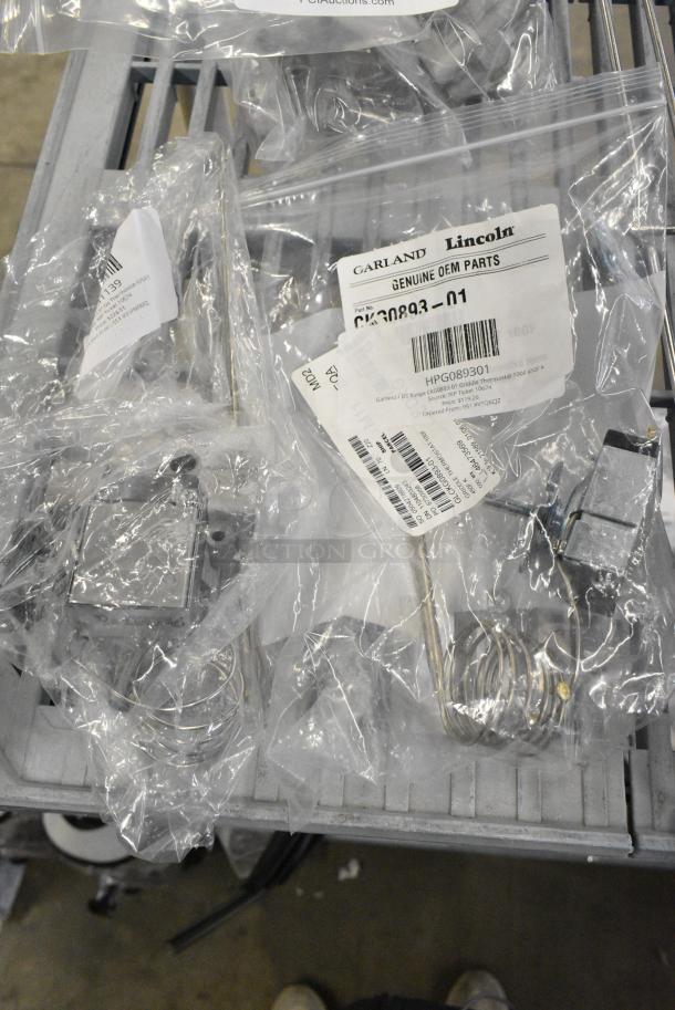 2 BRAND NEW SCRATCH AND DENT! Items Including Garland / US Range 4531139 Gs Thermostat-G/Ut Series HP4531139 and Garland / US Range CKG0893-01 Griddle Thermostat 100F 450F K HPG089301. 2 Times Your Bid! - Image 1 of 9