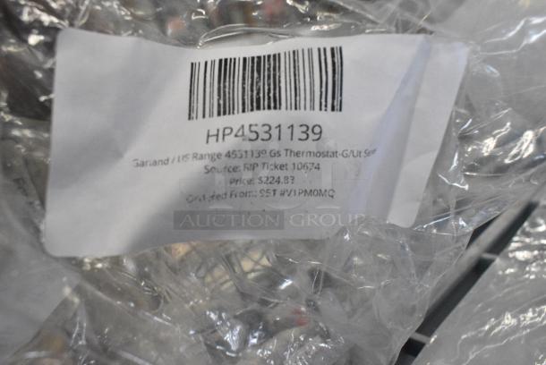 2 BRAND NEW SCRATCH AND DENT! Items Including Garland / US Range 4531139 Gs Thermostat-G/Ut Series HP4531139 and Garland / US Range CKG0893-01 Griddle Thermostat 100F 450F K HPG089301. 2 Times Your Bid! - Image 7 of 9
