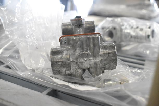 2 BRAND NEW SCRATCH AND DENT! Items Including HPCK14157031 Garland / US Range CK1415703 Hi-Temp Baso Valve Kit and Imperial 36240 Solenoid Valve 1/2 In HP36240. 2 Times Your Bid! - Image 5 of 8
