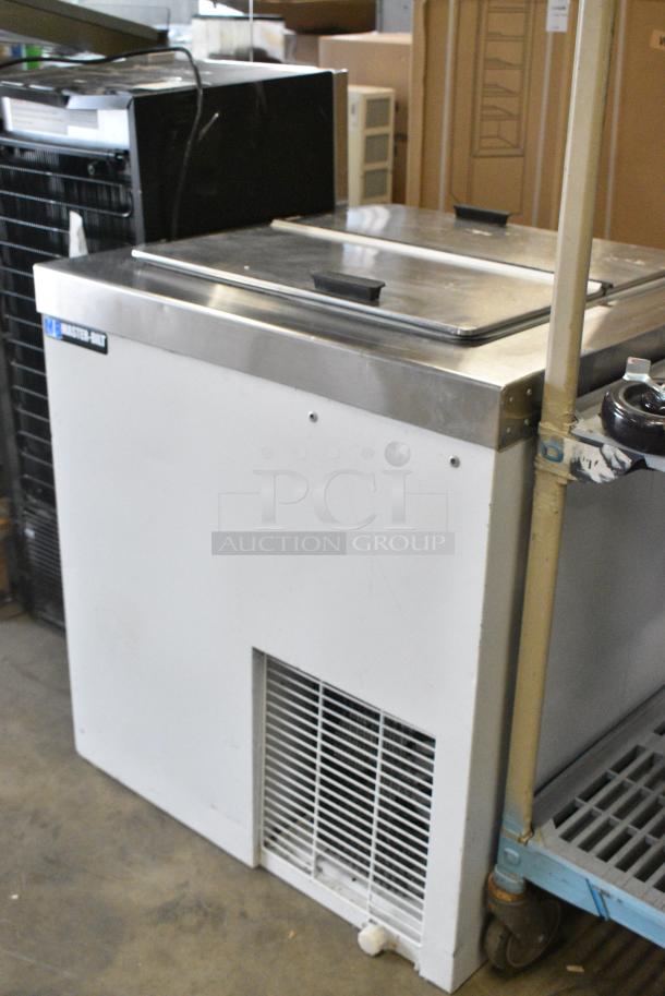 BRAND NEW SCRATCH AND DENT! Master-Bilt DC-4D 31" Flip Lid Ice Cream Dipping Cabinet. 208-230 Volts, 1 Phase. - Image 3 of 7