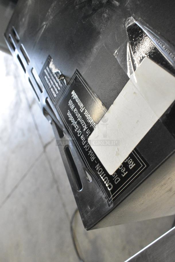 IDW GS-4-023EB Metal Mini Cooler Merchandiser. 110-120 Volts, 1 Phase. Tested and Working! - Image 5 of 7