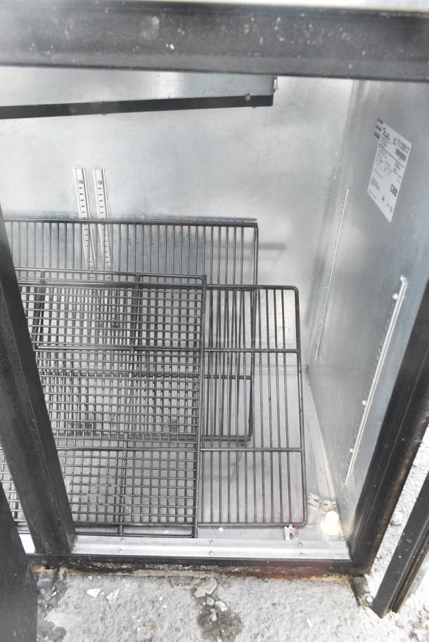 True TBB-24-72 Metal Commercial 3 Door Back Bar Cooler. 115 Volts, 1 Phase. - Image 5 of 9