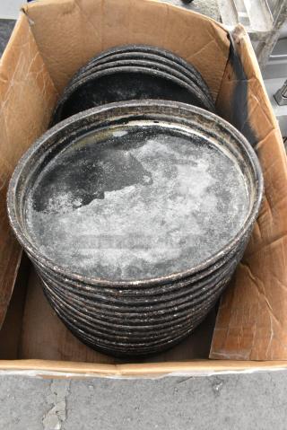 21 Metal Round Baking Pans. 21 Times Your Bid!