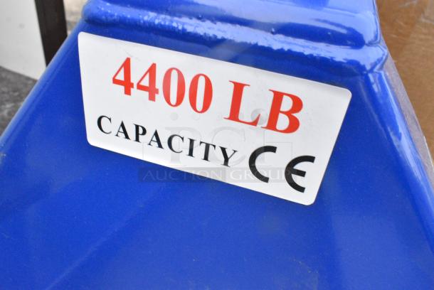 BRAND NEW SCRATCH AND DENT! 481WT50LF685 Lavex 27" x 71" Manual Pallet Jack - 4,400 lb. Capacity - Image 4 of 6
