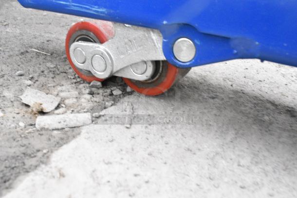 BRAND NEW SCRATCH AND DENT! 481WT50LF685 Lavex 27" x 71" Manual Pallet Jack - 4,400 lb. Capacity - Image 5 of 6