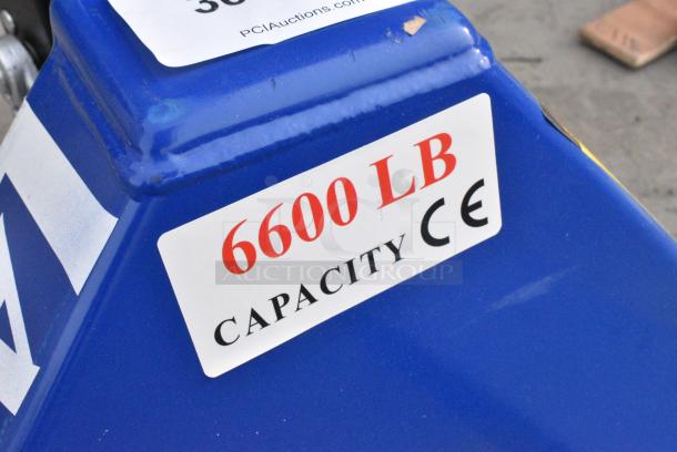 BRAND NEW SCRATCH AND DENT! 481BI30LF685 Lavex 27" x 63" Manual Pallet Jack - 5,500 lb. Capacity - Image 4 of 6