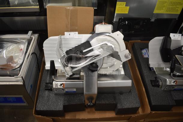 BRAND NEW SCRATCH AND DENT! 2021 Globe SG13-84 Stainless Steel Commercial Countertop Heavy-Duty Advanced Manual Meat Slicer w/ Blade Sharpener. 110 Volts, 1 Phase. Tested and Working! - Image 1 of 8