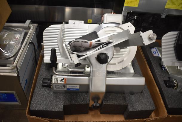 BRAND NEW SCRATCH AND DENT! 2021 Globe SG13-84 Stainless Steel Commercial Countertop Heavy-Duty Advanced Manual Meat Slicer w/ Blade Sharpener. 110 Volts, 1 Phase. Tested and Working! - Image 3 of 8