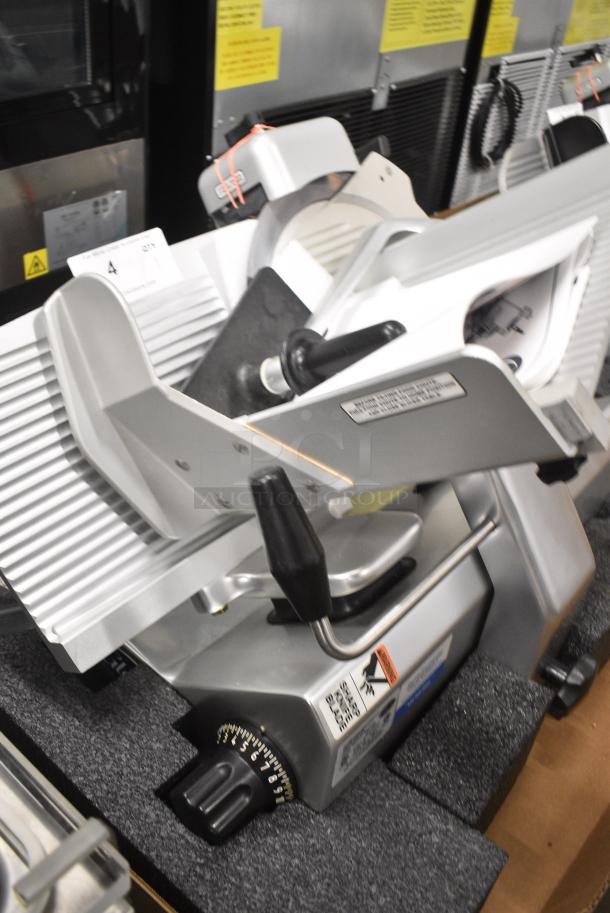 BRAND NEW SCRATCH AND DENT! 2021 Globe SG13-84 Stainless Steel Commercial Countertop Heavy-Duty Advanced Manual Meat Slicer w/ Blade Sharpener. 110 Volts, 1 Phase. Tested and Working! - Image 6 of 8