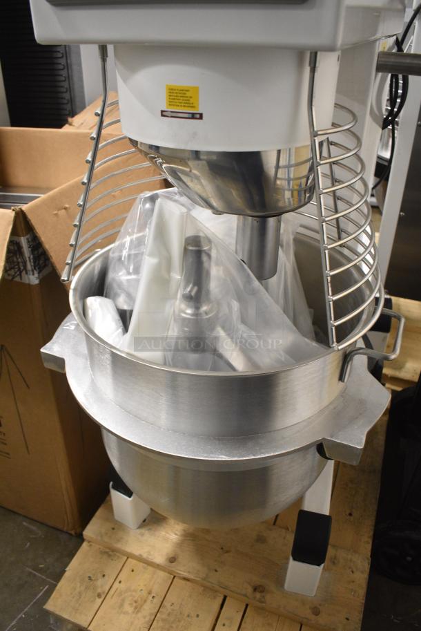 BRAND NEW SCRATCH AND DENT! 2019 Varimixer V80PL V-Series 80 Qt. Planetary Floor Mixer w/ Stainless Steel Mixing Bowl, Bowl Guard, Whisk, Dough Hook and Paddle Attachments. 208 Volts, 3 Phase. - Image 7 of 9