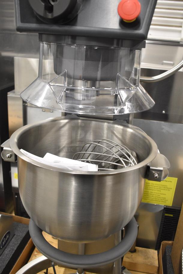BRAND NEW SCRATCH AND DENT! 2021 Varimixer V20KF Kodiak 20 Qt. Planetary Floor Mixer w/ Stainless Steel Mixing Bowl, Bowl Guard, Bowl Dolly, Whisk and Dough Hook Attachment. 120 Volts, 1 Phase. Tested and Working! - Image 7 of 8