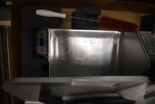 BRAND NEW SCRATCH AND DENT! 2023 Globe SG13-84 Stainless Steel Commercial Countertop Heavy-Duty Manual Meat Slicer w/ Blade Sharpener. 110 Volts, 1 Phase. Tested and Working! - Image 7 of 8