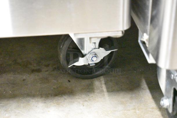 BRAND NEW SCRATCH AND DENT! 2024 Migali C-SP60-24BT-HC Stainless Steel Commercial Sandwich Salad Prep Table Bain Marie Mega Top on Commercial Casters. 115 Volts, 1 Phase. Serial C-SP60-24BT-HCN45T044. Tested and Working! - Image 5 of 10