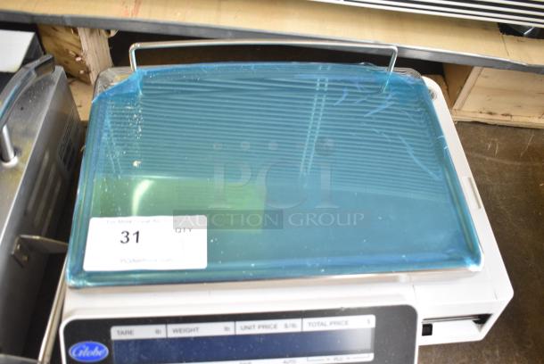 BRAND NEW SCRATCH AND DENT! Globe GSP30B Metal Countertop Scale. 115 Volts, 1 Phase. Tested and Working! - Image 5 of 7