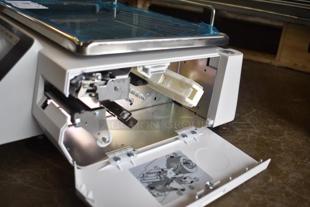 BRAND NEW SCRATCH AND DENT! Globe GSP30B Metal Countertop Scale. 115 Volts, 1 Phase. Tested and Working! - Image 6 of 7