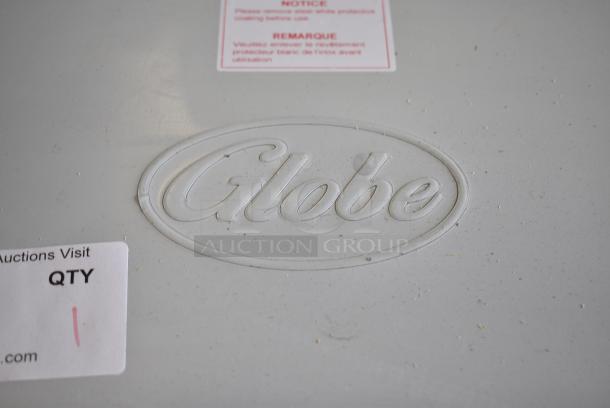 BRAND NEW SCRATCH AND DENT! Globe GSG14D Stainless Steel Commercial Countertop Panini Press. 120 Volts, 1 Phase. Tested and Working! - Image 3 of 7
