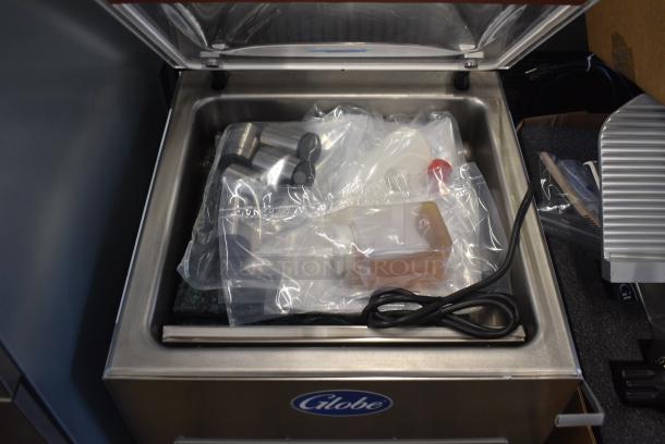 BRAND NEW SCRATCH AND DENT! 2021 Globe GVP20 Stainless Steel Commercial Countertop Vacuum Sealer 110 Volts, 1 Phase. Tested and Working! - Image 4 of 6