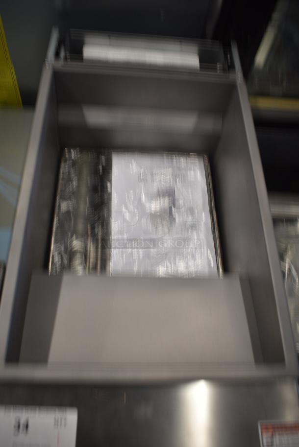 BRAND NEW SCRATCH AND DENT! 2021 Globe GFF50G Stainless Steel Commercial Floor Style Natural Gas Powered Deep Fat Fryer w/ 2 Metal Fry Baskets. 120,000 BTU. - Image 4 of 7