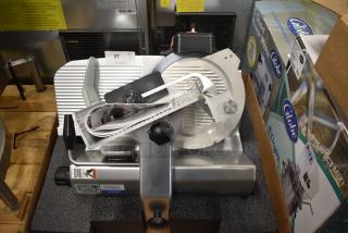 BRAND NEW SCRATCH AND DENT! 2021 Globe SG13-84 Stainless Steel Commercial Countertop Heavy-Duty Advanced Manual Meat Slicer w/ Blade Sharpener. 110 Volts, 1 Phase. Tested and Working!