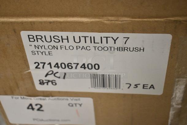BRAND NEW SCRATCH AND DENT! Case of 6 Boxes of 12 2714067400 Carlisle 4067400 Flo Pac 7" Nylon Utility Brush with Polypropylene Handle - Image 4 of 4