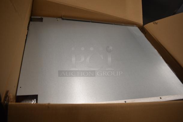BRAND NEW SCRATCH AND DENT! Migali C-RO4 Stainless Steel Commercial Propane Gas Powered 4 Burner Range w/ Oven. Serial C-RO4USB200318100700920004. - Image 3 of 10