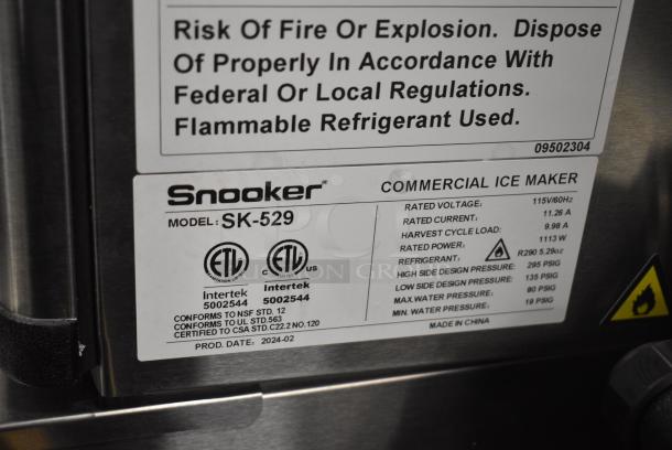 BRAND NEW SCRATCH AND DENT! 2024 Snooker SK-529 Stainless Steel Commercial Full Cube High Capacity Ice Head on Commercial Bin. 115 Volts, 1 Phase. Serial 09502304. - Image 7 of 7