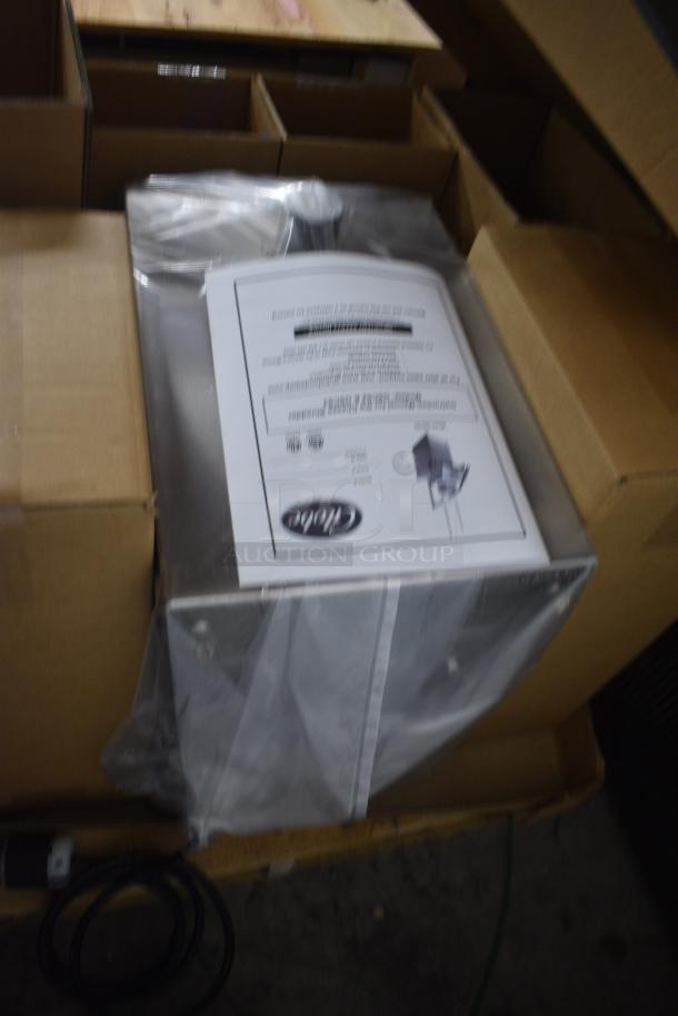 BRAND NEW SCRATCH AND DENT! Globe GSCS3-3 Stainless Steel Countertop Cheese Shredder. 230 Volts, 3 Phase. - Image 2 of 5