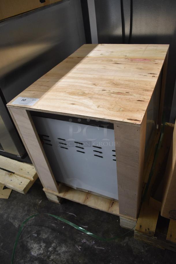 BRAND NEW SCRATCH AND DENT! Globe GSP18G Stainless Steel Countertop Gas Powered Single Burner Stock Pot Range. - Image 2 of 3