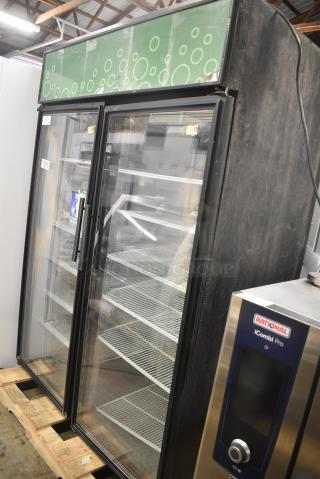 True GDM-52TM-RL-LD Metal Commercial 2 Door Reach in Cooler Merchandiser w/ Poly Coated Racks. 115 Volts, 1 Phase. Tested and Working!