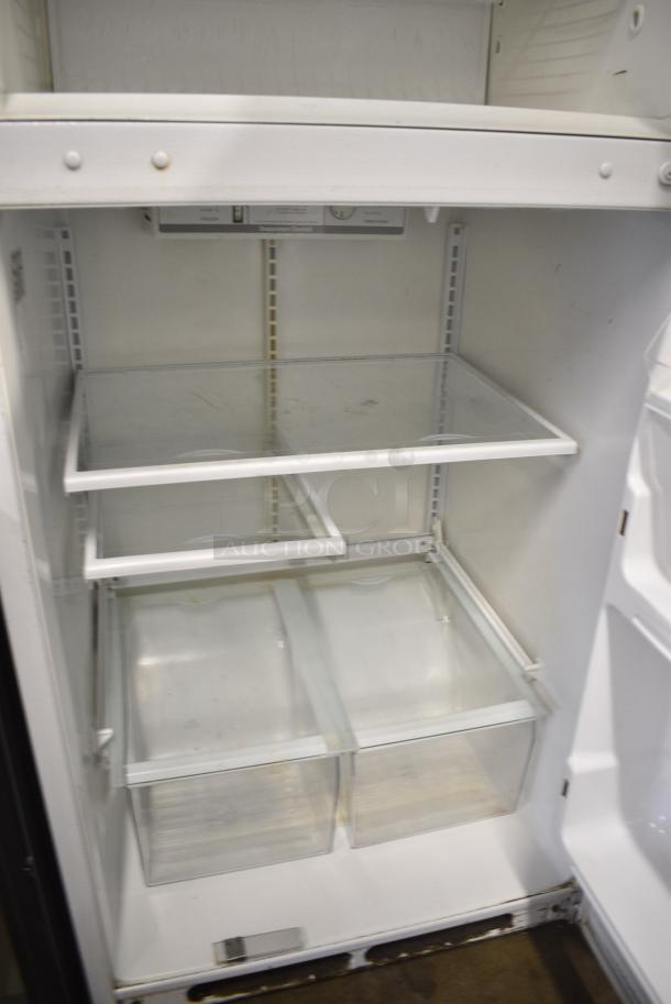 General Electric GE TBX18GADBRWW Cooler w/ Freezer. 115 Volts, 1 Phase. Tested and Working! - Image 4 of 7