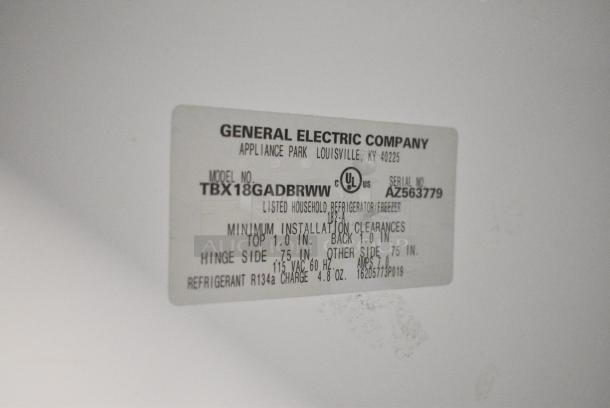 General Electric GE TBX18GADBRWW Cooler w/ Freezer. 115 Volts, 1 Phase. Tested and Working! - Image 7 of 7