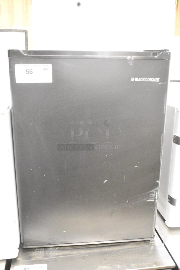 Black & Decker BCF27B Mini Cooler. 115 Volts, 1 Phase. Tested and Working! - Image 1 of 6