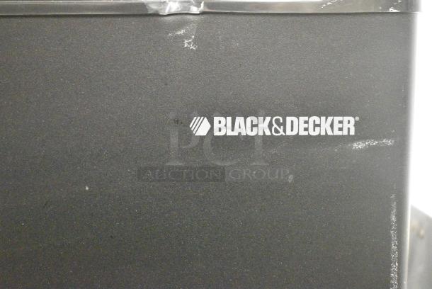 Black & Decker BCF27B Mini Cooler. 115 Volts, 1 Phase. Tested and Working! - Image 3 of 6