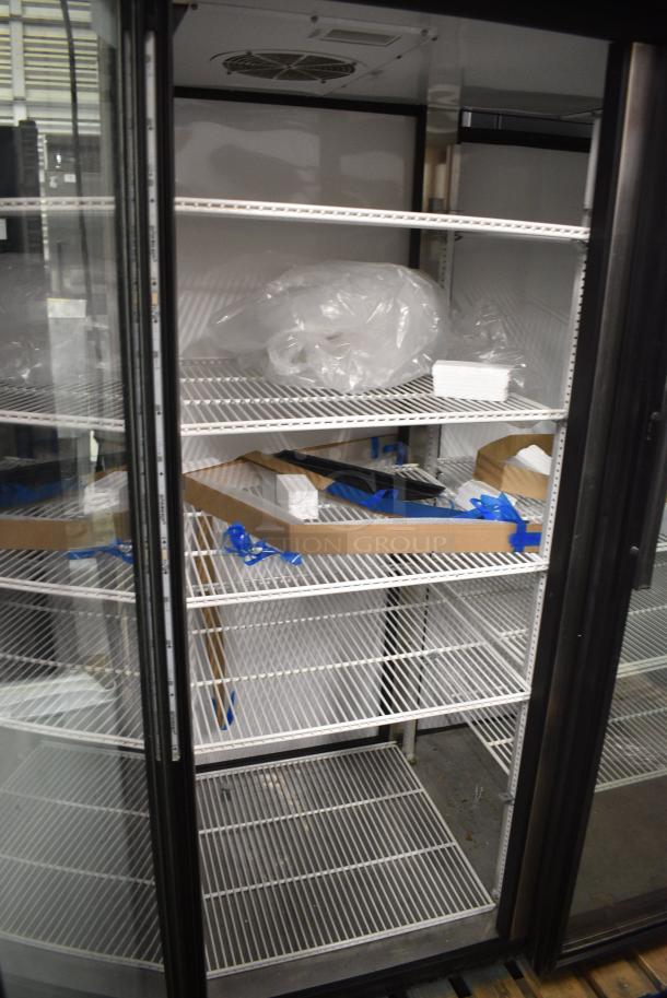 True GDM-52TM-RL-LD Metal Commercial 2 Door Reach in Cooler Merchandiser w/ Poly Coated Racks. 115 Volts, 1 Phase. Tested and Working! - Image 2 of 4