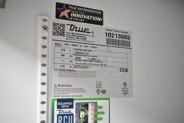 2021 True TSCI-600R-G-PH Metal Commercial Single Door Reach in Cooler Merchandiser w/ Poly Coated Racks. 115 Volts, 1 Phase. Tested and Working! - Image 5 of 5