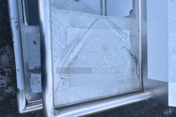 BRAND NEW SCRATCH AND DENT! Steelton 522CS31818LR 90" 18-Gauge Stainless Steel Three Compartment Commercial Sink with 2 Drainboards - 18" x 18" x 12" Bowls. No Legs. - Image 3 of 8