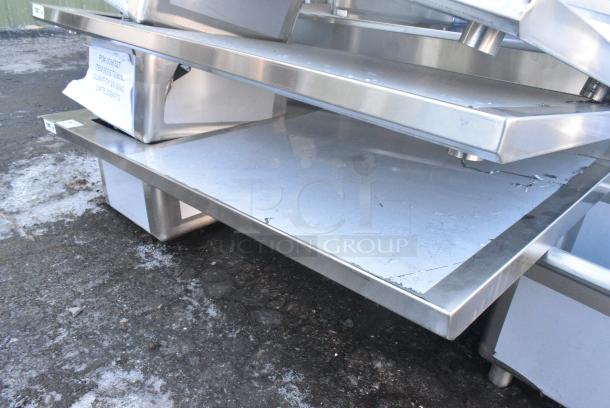 BRAND NEW SCRATCH AND DENT! Regency 600ST3060L Stainless Steel Counter w/ Single Bay Sink. Bay 16.5x16.5x11.5. No Legs. - Image 3 of 5