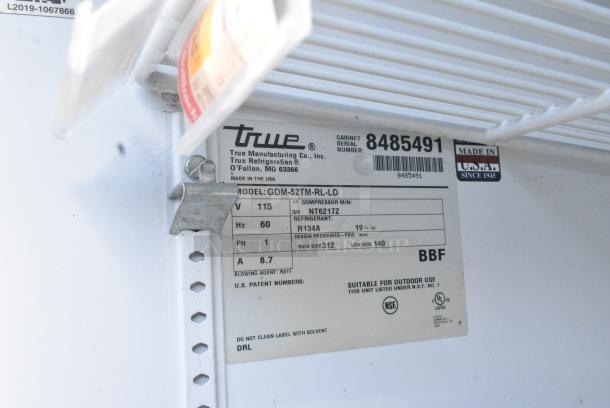 True GDM-52TM-RL-LD Metal Commercial 2 Door Reach In Cooler Merchandiser w/ Poly Coated Racks. 115 Volts, 1 Phase. - Image 5 of 5