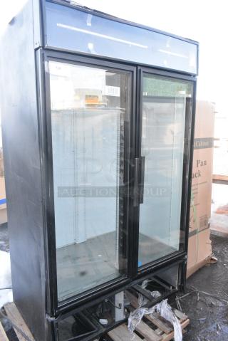 True GDM-43-LD Metal Commercial 2 Door Reach In Cooler Merchandiser w/ Poly Coated Racks. 115 Volts, 1 Phase.