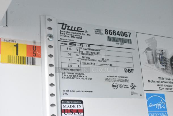 True GDM-43-LD Metal Commercial 2 Door Reach In Cooler Merchandiser w/ Poly Coated Racks. 115 Volts, 1 Phase. - Image 6 of 6