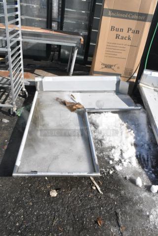 BRAND NEW SCRATCH AND DENT! Regency 600CDT172L 6' 16-Gauge Stainless Steel Clean L-Shape Dishtable - Island. No Legs.