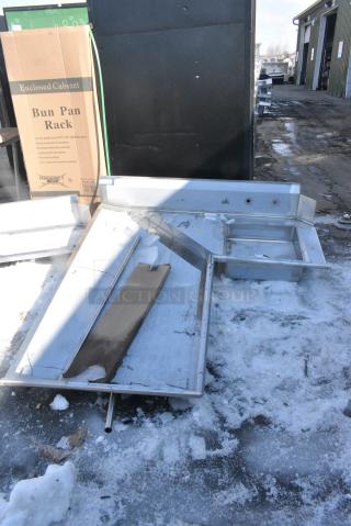 BRAND NEW SCRATCH AND DENT! Regency 600CDTL72L 6' 16-Gauge Stainless Steel Clean L-Shape Dishtable - Island. No Legs.