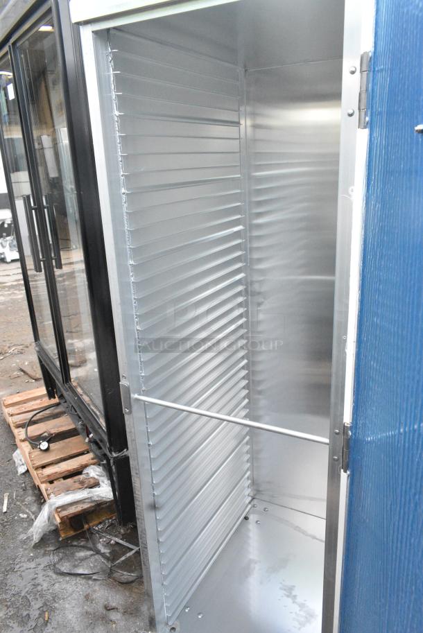 BRAND NEW SCRATCH AND DENT! Regency 600AEC1840 40 Pan End Load Enclosed Bun / Sheet Pan Rack - Image 6 of 7